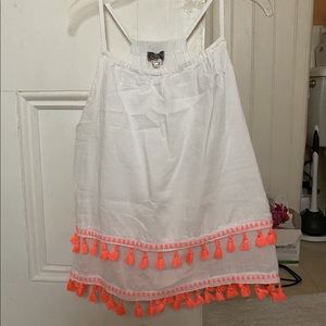 Cute flowy tank top with tassels
